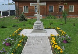 Феодоровский-монастырь-Крест-на-месте-храма-Введения-во-Храм-пресвятой-Богородицы-с-приделом-Свт-Николая